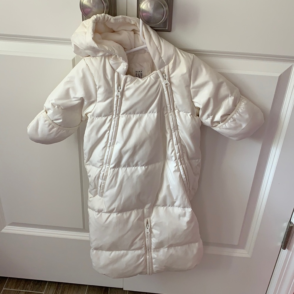 Infant snow suit bunting
